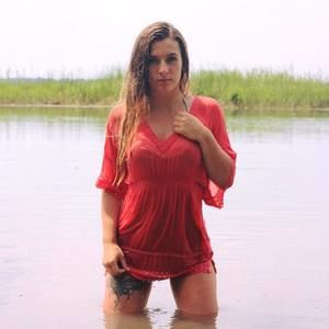 Meet your Posher, Stefany